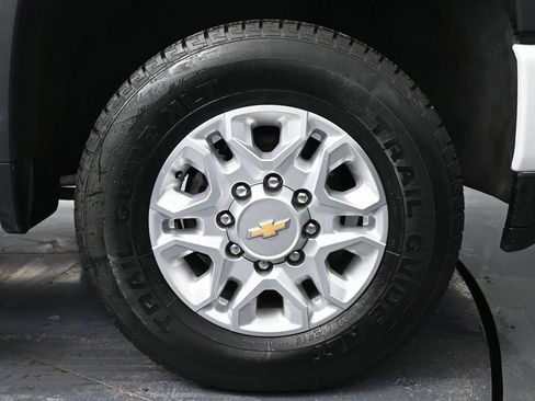 Used 2022 Chevrolet Silverado 2500 LT w/ Convenience Package image 15