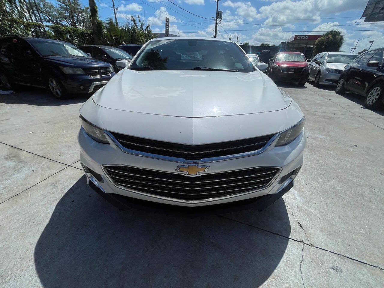 Used 2018 Chevrolet Malibu LT FWD image 1