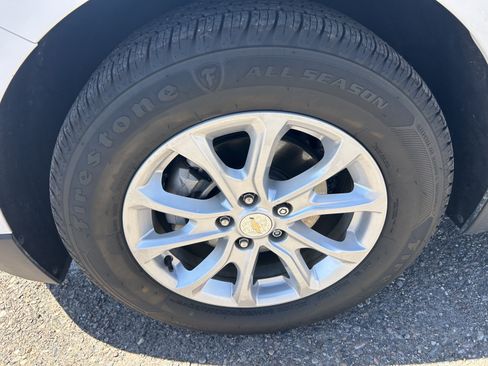 Certified 2020 Chevrolet Equinox LT FWD image 11