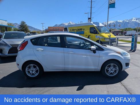Used 2019 Ford Fiesta SE FWD image 2