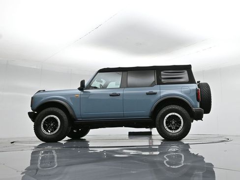 Certified 2021 Ford Bronco Badlands w/ Sasquatch Package image 56