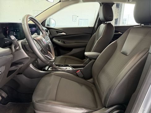 Used 2025 Buick Encore GX Preferred image 24