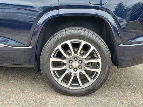 Used 2021 GMC Acadia Denali w/ Denali Technology Package FWD image 8