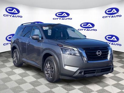 Used 2024 Nissan Pathfinder SV