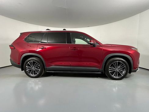 Used 2025 Toyota Grand Highlander AWD Hybrid image 8