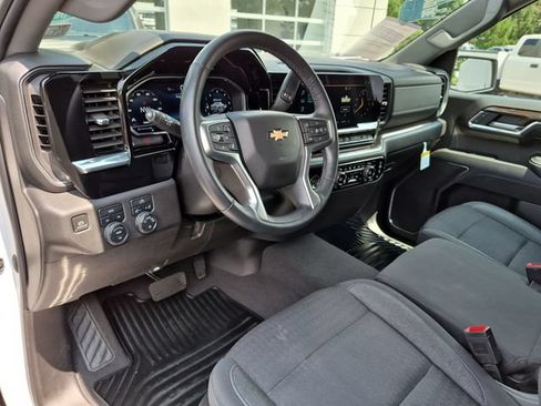 Used 2023 Chevrolet Silverado 1500 LT AWD/4WD image 12