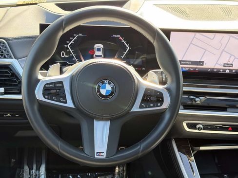 Used 2024 BMW X5 xDrive40i w/ M Sport Package AWD/4WD image 9