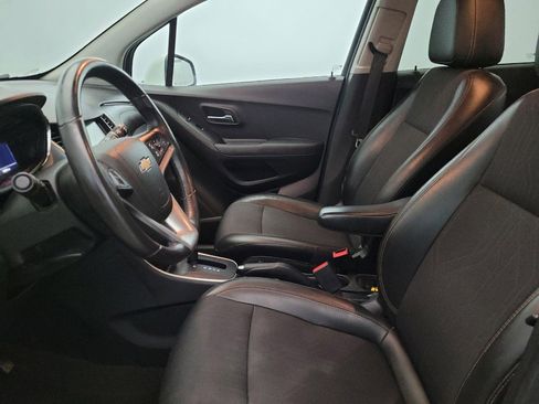 Used 2017 Chevrolet Trax LT w/ LT Convenience Package image 17