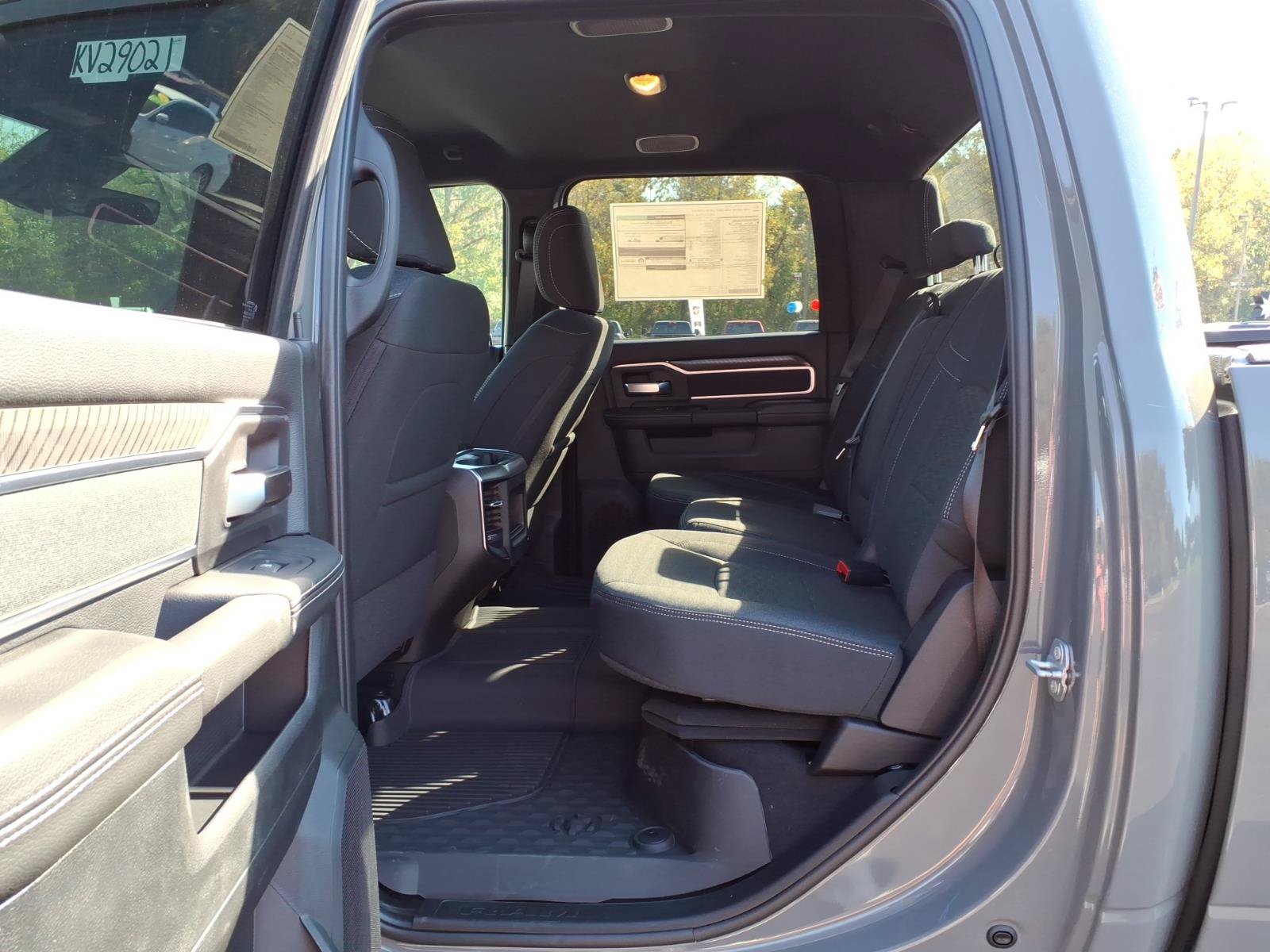 New 2027 RAM 3500 Big Horn AWD/4WD image 29