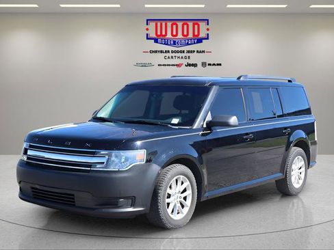 Used 2018 Ford Flex SE image 7
