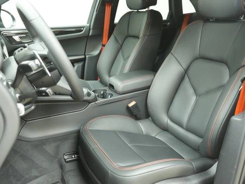 New 2026 Porsche Macan AWD/4WD image 5