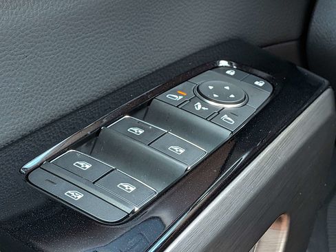 Used 2025 Nissan Pathfinder Platinum AWD/4WD image 30