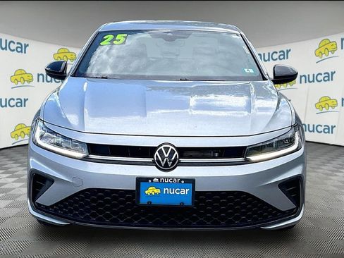 Used 2025 Volkswagen Jetta Sport FWD image 2