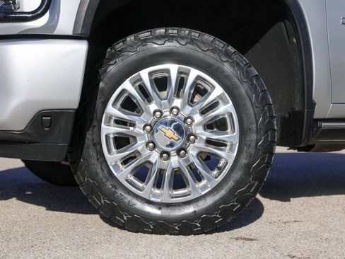 Used 2021 Chevrolet Silverado 2500 High Country w/ Z71 Off-Road Package image 4