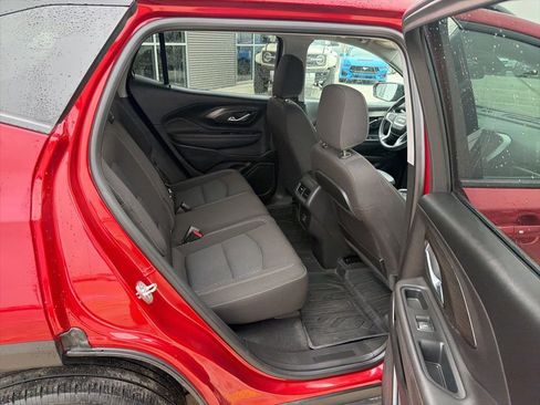 Used 2023 GMC Terrain SLE w/ Driver Convenience Package image 23