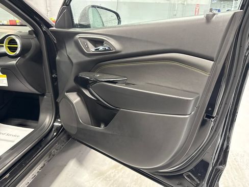 New 2026 Chevrolet Trax LT w/ Sunroof Package FWD image 36