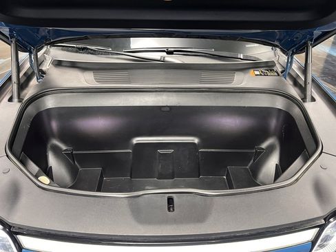 Used 2024 Rivian R1S Adventure image 12