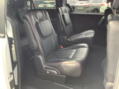 Used 2019 Dodge Grand Caravan GT FWD image 15