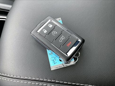 New 2025 Jeep Grand Cherokee Altitude image 20