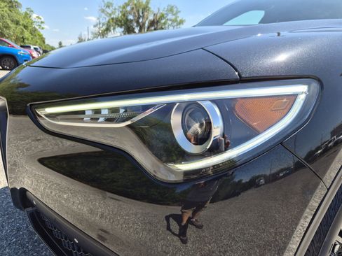 Used 2022 Alfa Romeo Stelvio Sprint RWD image 14
