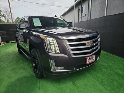 Used 2016 Cadillac Escalade Luxury