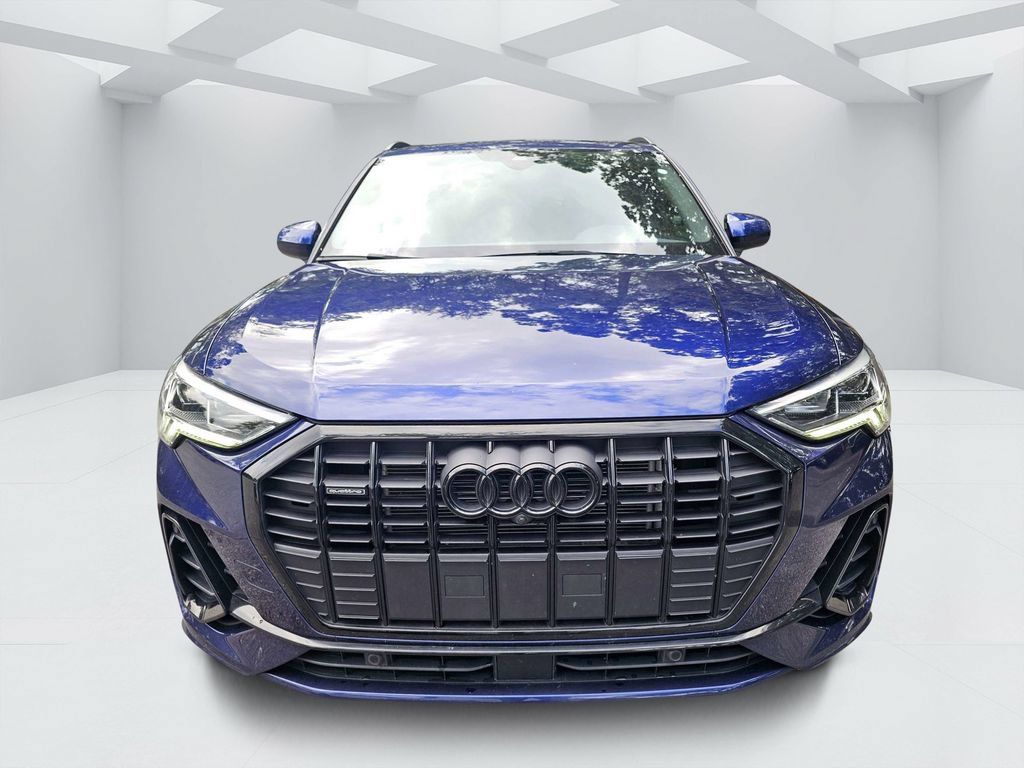Used 2023 Audi Q3 2.0T Premium Plus w/ Premium Plus Package AWD/4WD image 7