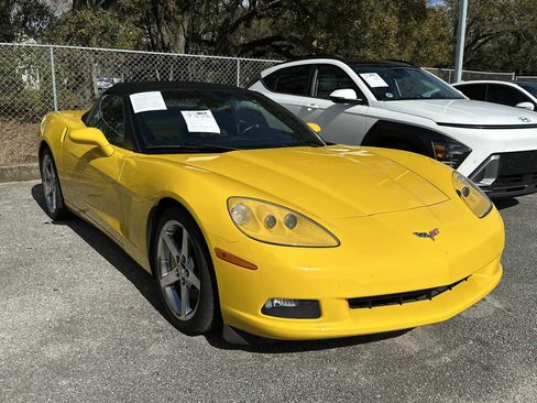 Used 2007 Chevrolet Corvette Convertible w/ Preferred Equipment Group image 2