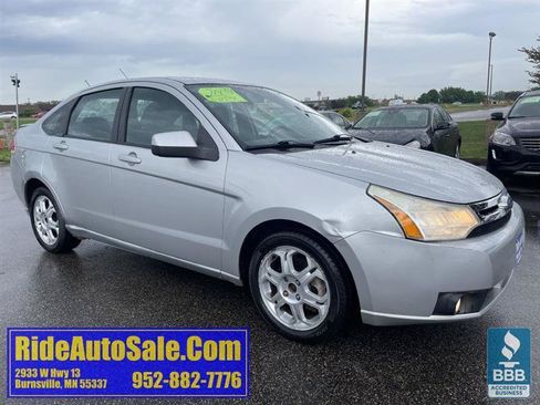 Used 2009 Ford Focus SES FWD image 3
