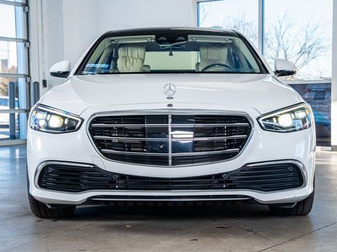 Used 2024 Mercedes-Benz S 580 4MATIC Sedan image 3