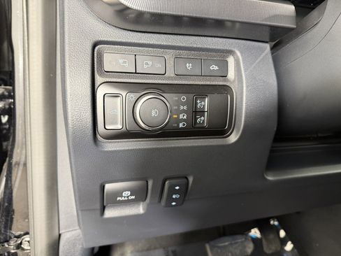 Certified 2024 Ford F450 Platinum w/ FX4 Off-Road Package AWD/4WD image 24