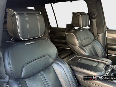 Used 2022 Jeep Grand Wagoneer Series II AWD/4WD image 13