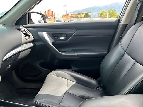 Used 2018 Nissan Altima 2.5 SL FWD image 25