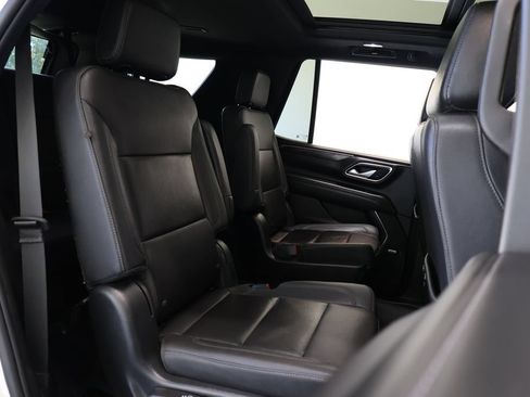Used 2022 Chevrolet Tahoe Z71 w/ Luxury Package AWD/4WD image 27