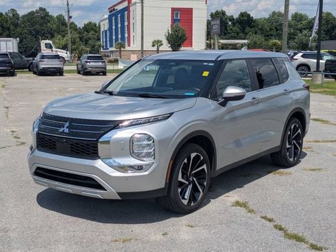 Used 2024 Mitsubishi Outlander SE AWD/4WD image 7