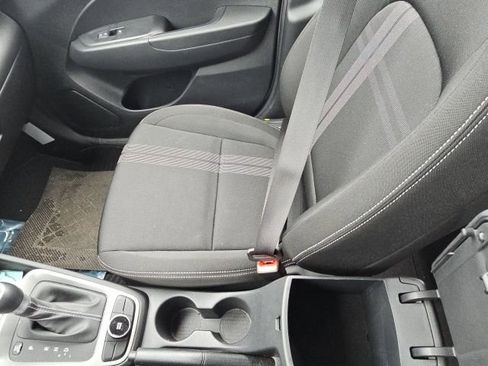 Used 2023 Hyundai Venue SEL image 42