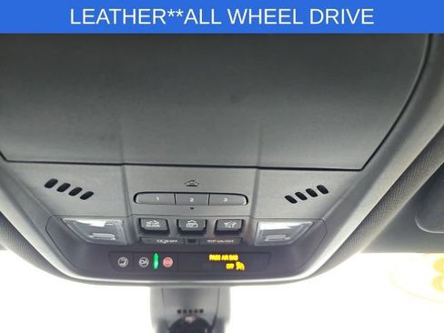 Used 2023 Buick Enclave Premium image 42