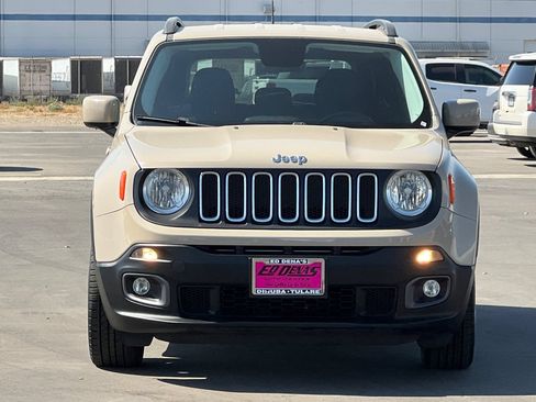 Used 2015 Jeep Renegade Latitude FWD image 10