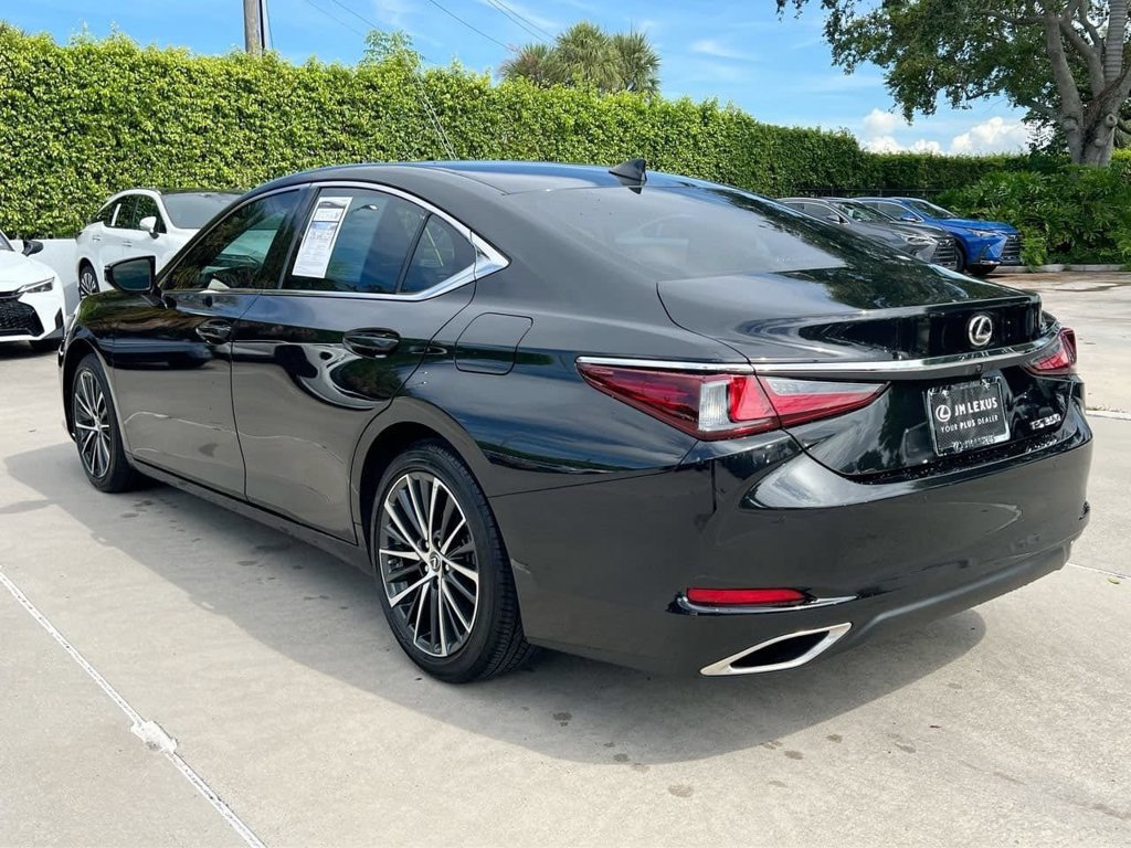 Certified 2025 Lexus ES 350 w/ Premium Package FWD image 5