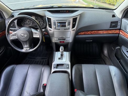 Used 2012 Subaru Outback 2.5i Limited AWD/4WD image 22