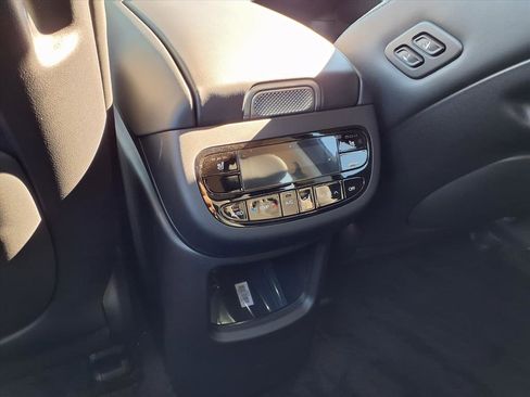 New 2026 Hyundai Ioniq 9 SEL image 6