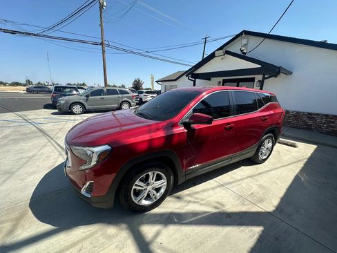 Used 2018 GMC Terrain SLE FWD image 11