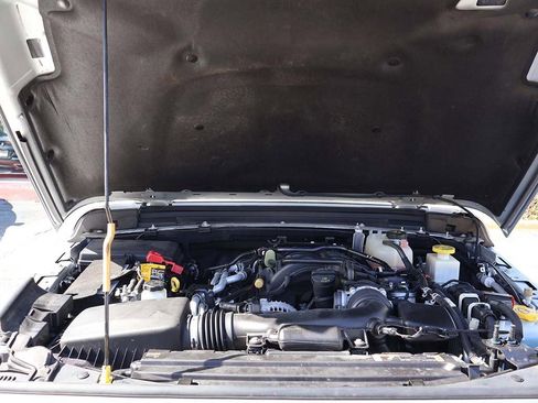 Used 2022 Jeep Gladiator Overland image 17