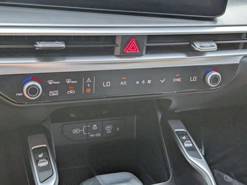 Certified 2024 Kia Sorento S FWD image 24