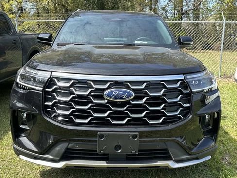 New 2026 Ford Explorer Platinum image 3