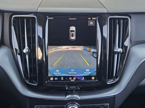 Certified 2023 Volvo XC60 B5 Core w/ Climate Package image 25