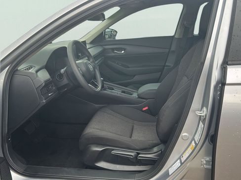 Used 2025 Honda Accord LX image 7