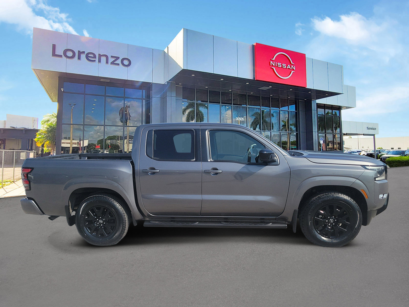 Used 2023 Nissan Frontier SV w/ Midnight Edition Package RWD image 4