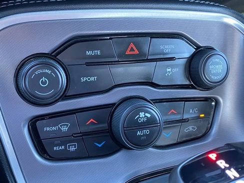 Used 2021 Dodge Challenger SXT image 17