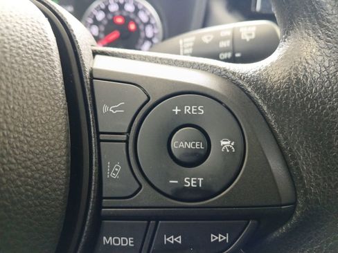 Used 2022 Toyota RAV4 LE image 25