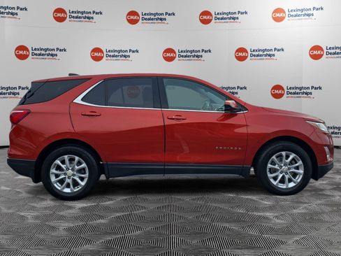 Used 2020 Chevrolet Equinox LT w/ Driver Convenience Package image 8